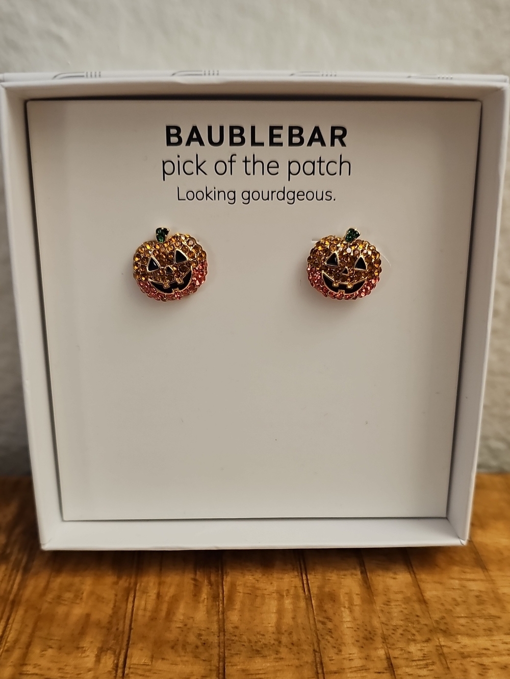 NWT BaubleBar Pick of the Patch Rhinestone Pumpkin Stud Earrings Jack O Lantern